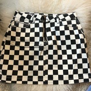 BDG checkered skirt (NEVER WORN)